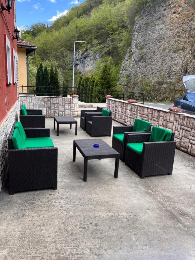 Apart Cobras Jajce Exterior foto